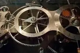 农村的老式钟表，现在可是抢手货，千万不要轻易当破烂给卖掉了图片