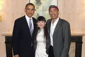 2002年，河南一女孩领黑人男友回家遭反对，婚后才知他哥是奥巴马图片