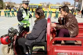 明确！60—70周岁的老年人也能考D证，交警：满足1个条件即可图片