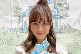 桥本环奈迎23岁无滤镜直播，浅瞳色星眼宅男白月光，几乎从未丑过图片