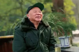 从“中国商界第一代掌门人”，到“中国首骗”，牟其中到底多传奇图片