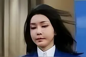 科技假脸变韩国老大？韩总统夫人霸屏外交场合 硅胶脸抢尽老公风头图片