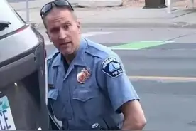 黑人打死第一天上班小警察，纽约上万警察大出殡，白人命不是命？图片