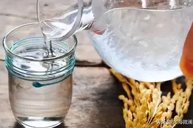 买了这么多年酒才知道，鉴别真假白酒这么简单，过年囤酒必看图片