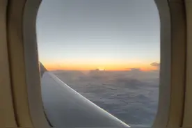 客舱选座小窍门，飞机上选哪些座位不会被机翼挡住图片