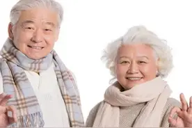 人过50岁，就会进入大病高发期，医生提醒：少吃两种肉少生病！图片