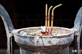 为什么线香在烧到一半时熄灭？其中有何含义？图片