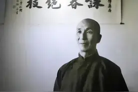 历史上的叶问啥样？身高1米6，爱逛妓院抽大烟，娶2个老婆生8个娃图片