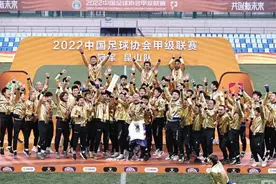 江苏冲超双雄冰火两重天，昆山近18轮17胜，南通支云5连败收官图片