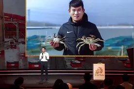京东零售CEO辛利军坦陈农村情结：爷爷奶奶是地道农民 放牛割稻子是再熟悉不过的农活图片