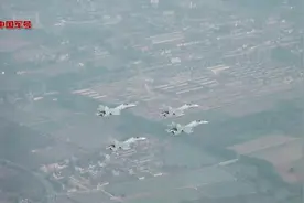 围观歼16空中加油，重型战斗机加上运油20如虎添翼，半径覆盖亚太图片