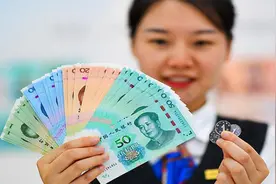 人民币上的“错别字”，小学生都能看出来，为啥不改正？图片