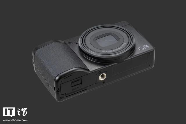 理光发布RICOH GR IV相机：2574万像素+5轴防抖，售价8999元