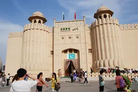 巴铁230集装箱炮弹运往乌克兰，印度羡慕嫉妒恨，中国怎么看？图片