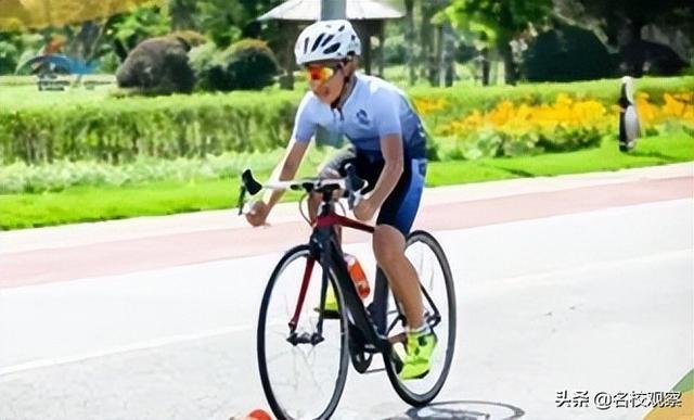 5岁开始学习游泳...8岁参加铁人三项...美视“多元新星”，真靓