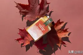 HONEY MEDOVOYE GRAFSTVO 俄罗斯蜂蜜品牌与包装设计 via:wiseduck图片