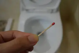 不管马桶有多臭，只需一根火柴，轻松清除马桶异味，都学学吧图片