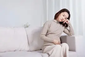 过了预产期宝宝还不发动，孕妈要注意这些事情图片