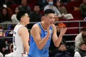 CBA最新消息！北京首钢顶薪续约翟晓川，郭艾伦投身时尚业图片