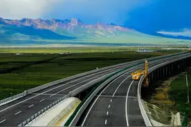 去往西藏的路有国道，有铁路和航线，为何唯独没有高速公路？图片