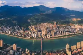 中国人均存款第一县，满大街的欧式建筑，被称为藏在山里的小欧洲图片