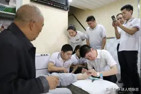 年入76亿的隐秘巨头，发家全靠“脚”图片