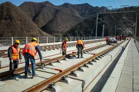 快查查自家房屋是否在高铁安全距离范围内，若是恐遭征收拆迁图片