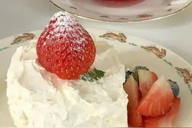 三胎政策下，为何女性还是不愿意生孩子？养育的压力太大图片