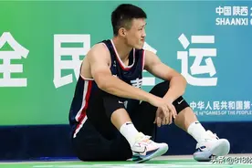 万幸!周鹏头部着地被诊断为轻微脑震荡,需要静养将无缘G3赛点一战图片