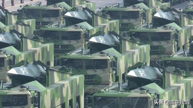 面对有2200架战机、5000枚导弹的中国，是否引爆台海，美军没底气