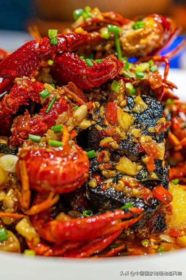在中国，为什么北方的臭豆腐一枝独秀，南方的臭豆腐百花齐放？