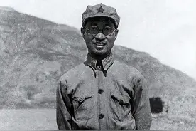 53年陈赓乘车半路被交警拦住，竟直接把市长吕其恩叫了下来图片