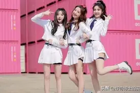 为啥女生大腿上绑根带子，看起来会很性感？图片