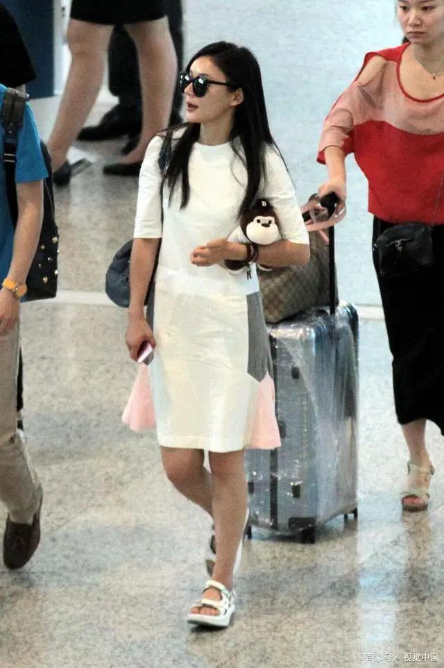 白珊珊和许家印真实关系，难怪能当恒大歌舞团团长