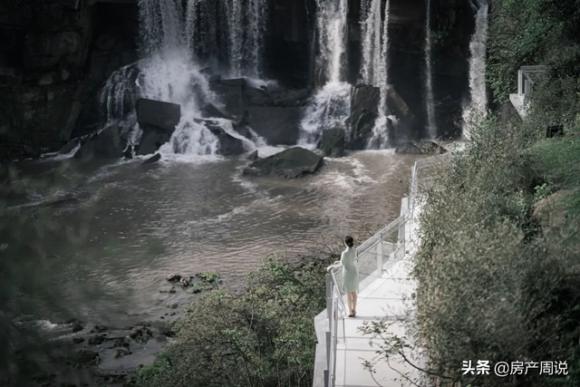 合院百变户型，现代多重院居