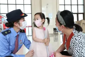 如何带人类幼崽优雅地坐高铁？图片