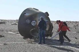 技不如印度？为何我国返回舱着陆后一身焦黑，印度的却非常干净？图片