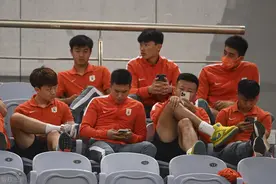 泰山队金靴射手确认离队，名记已透露他的新东家，曾是当打国脚！图片