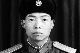 上甘岭《一个苹果的故事》主人翁走了，让我们记住英雄的瞬间图片