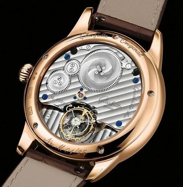 �������Ե��ӱ����