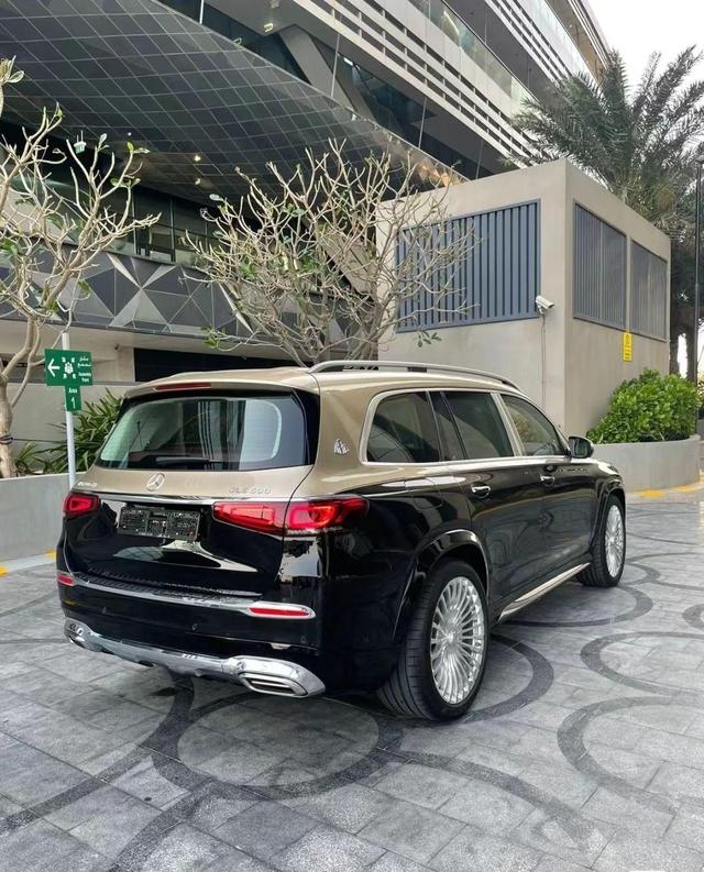 30多万升级成迈巴赫GLS600，有多豪呢？看完后车主说这花的不委屈