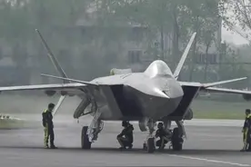 超越预期！歼-20深度改进型正式曝光，涡扇-15发动机即将试飞？图片