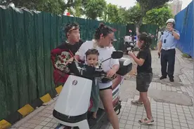 如此“坐”法太危险，交通违法“驶”不得！图片