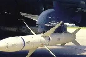 霹雳-15不够，中国为歼20量身定制2款导弹？西方将首次失去制空权图片