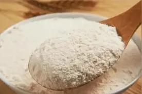 买面粉，别只看牌子和价格，看面袋子的“3行字”，挑到优质面粉图片