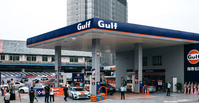 外资加油站势头很足，低价高品质，车主：何必去加三桶油呢！