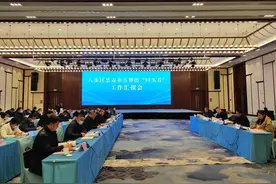 自治区考评组对贺州市八步区禁毒重点整治“回头看”工作进行考评验收图片