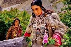 喜马拉雅山的神秘部落：喜欢吃素，至今男不婚女不嫁环境超好图片