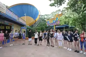 虎牙再开水上嘉年华，20位女主播倾情加入，蜘蛛女、撩裙杀太吸睛图片