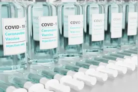 两针新冠疫苗的保护作用衰退速度之快，超乎你的想象 | 商周专栏图片